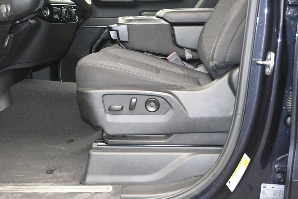 Used 2023 Chevrolet Silverado 1500 LT w/ Convenience Package II AWD/4WD image 21