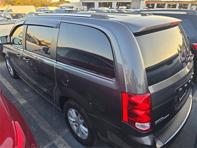 Used 2020 Dodge Grand Caravan SXT image 4