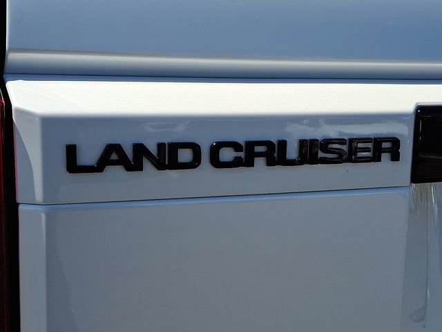 Used 2026 Toyota Land Cruiser w/ Premium Package AWD/4WD image 9