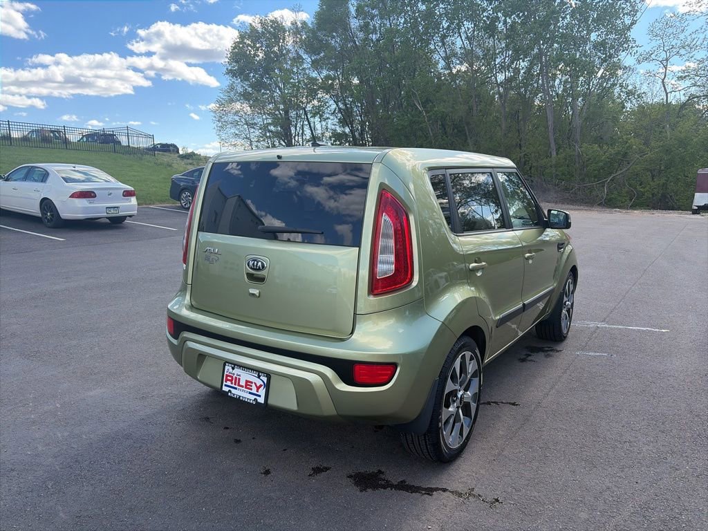 Used 2013 Kia Soul ! w/ Premium Pkg FWD image 7