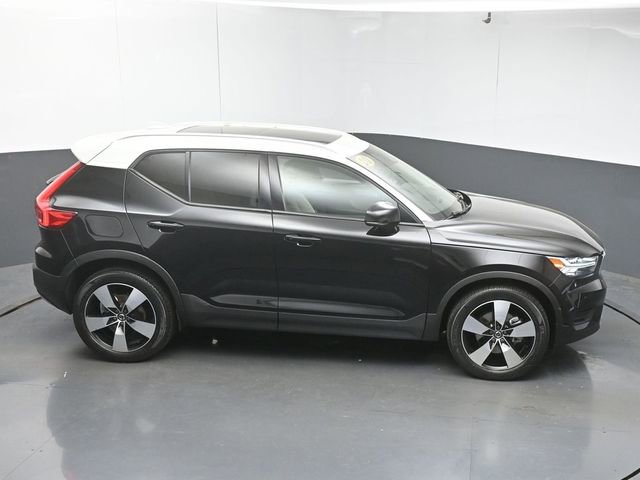 Used 2020 Volvo XC40 T5 Momentum w/ Premium Package image 50