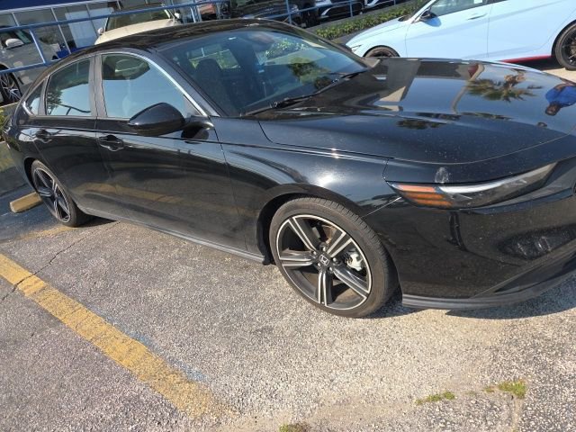 Used 2023 Honda Accord Sport image 6