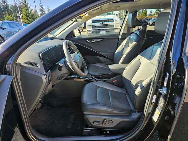 Used 2023 Kia Niro SX image 23