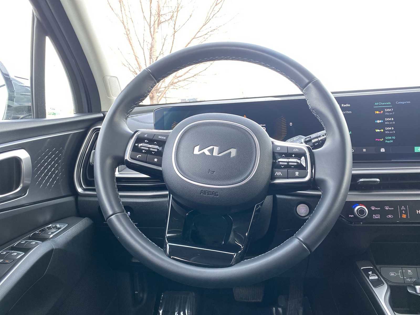 Used 2024 Kia Sorento S w/ Panoramic Sunroof Package image 30