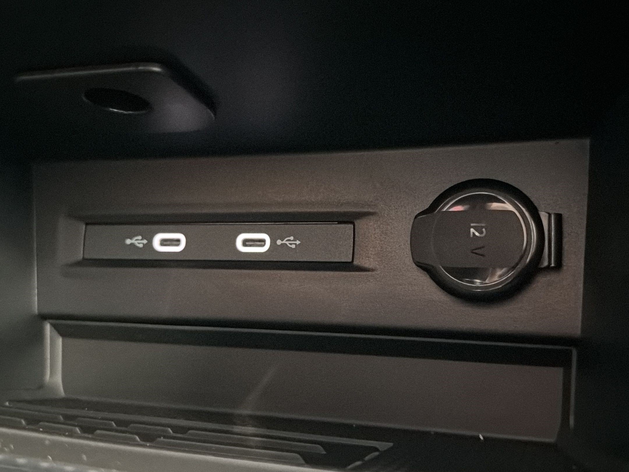 New 2026 Volkswagen Taos SE FWD image 30