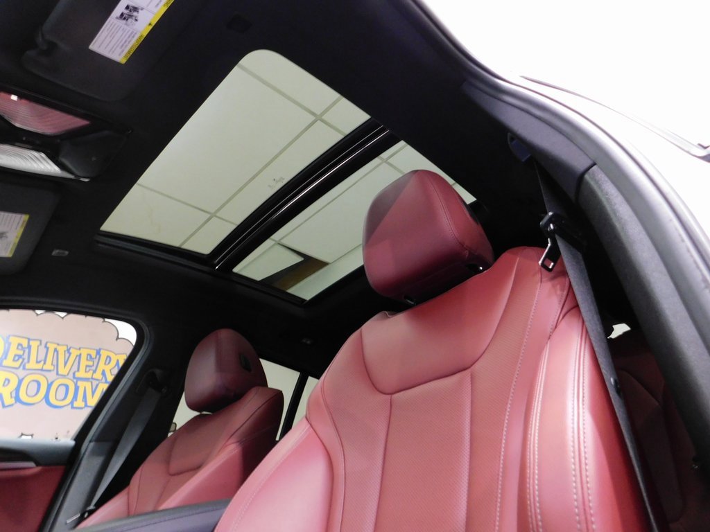 Used 2023 BMW X4 xDrive30i image 36