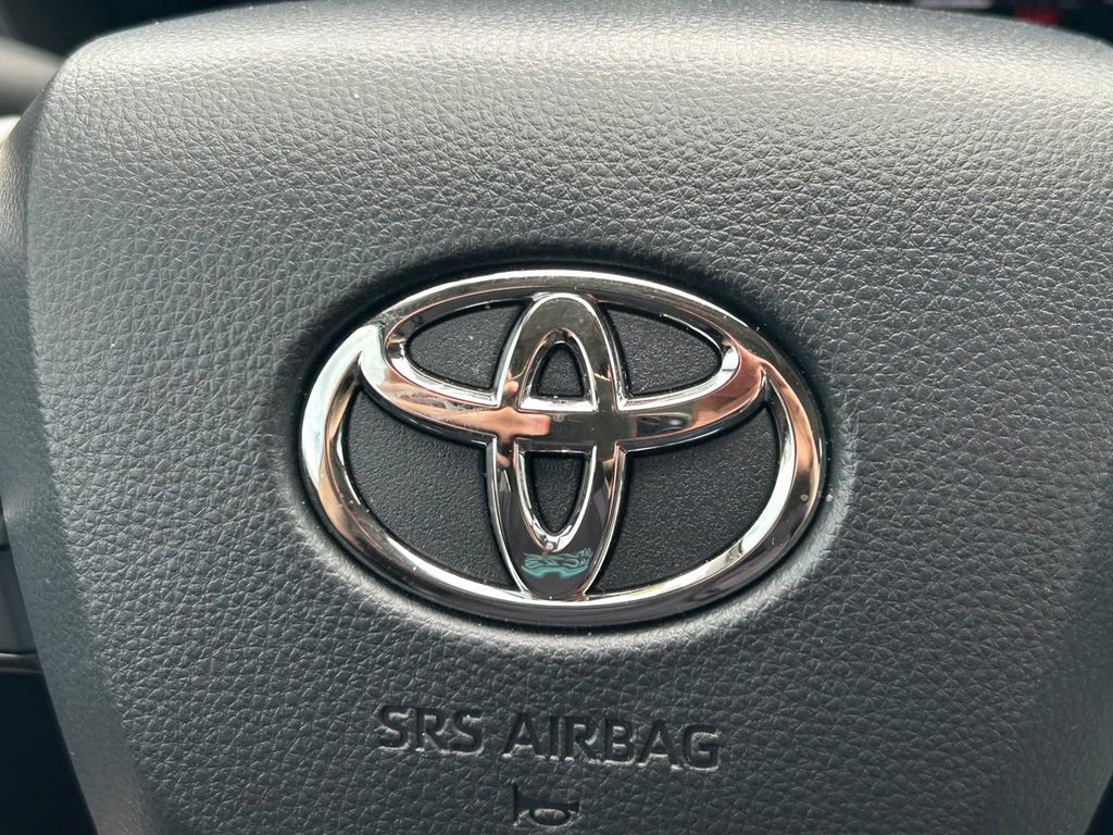 Used 2026 Toyota Highlander Limited image 44