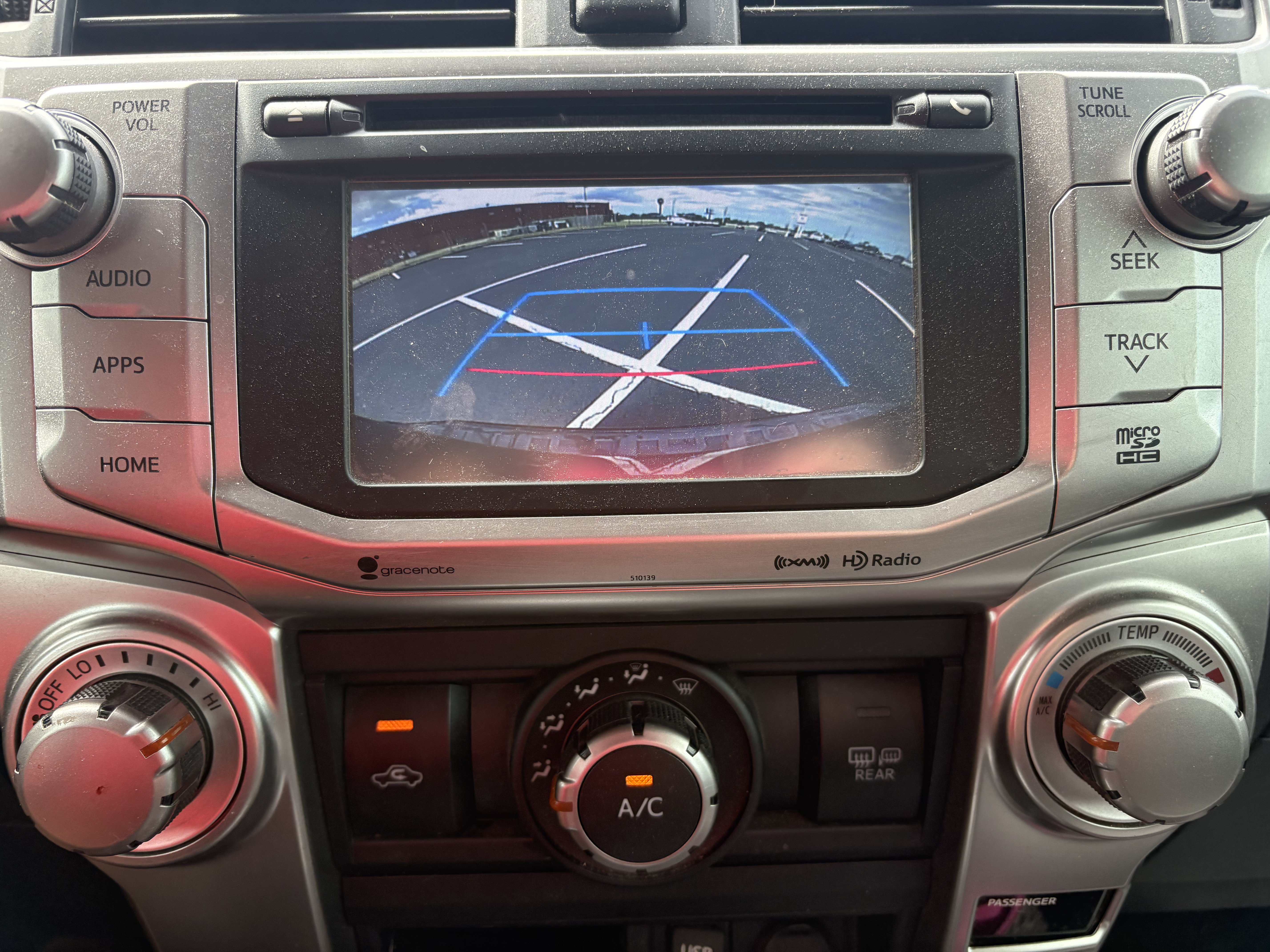 Used 2017 Toyota 4Runner SR5 AWD/4WD image 9
