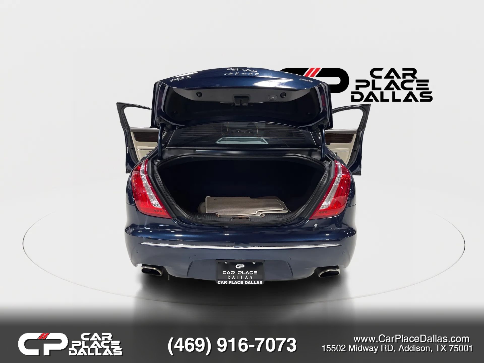 Used 2013 Jaguar XJ L Portfolio RWD image 44