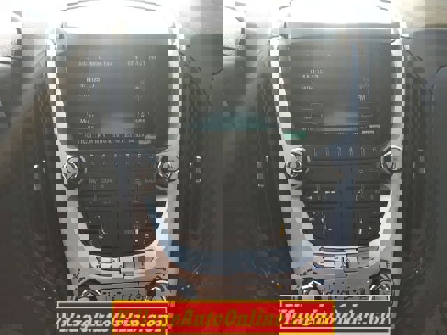 Used 2015 Chevrolet Equinox LT w/ Driver Convenience Package image 39