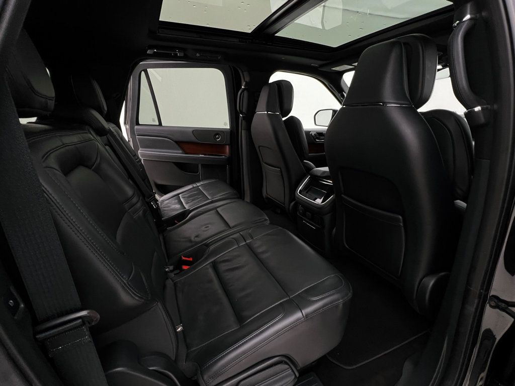 Used 2022 Lincoln Navigator L Reserve AWD/4WD image 15