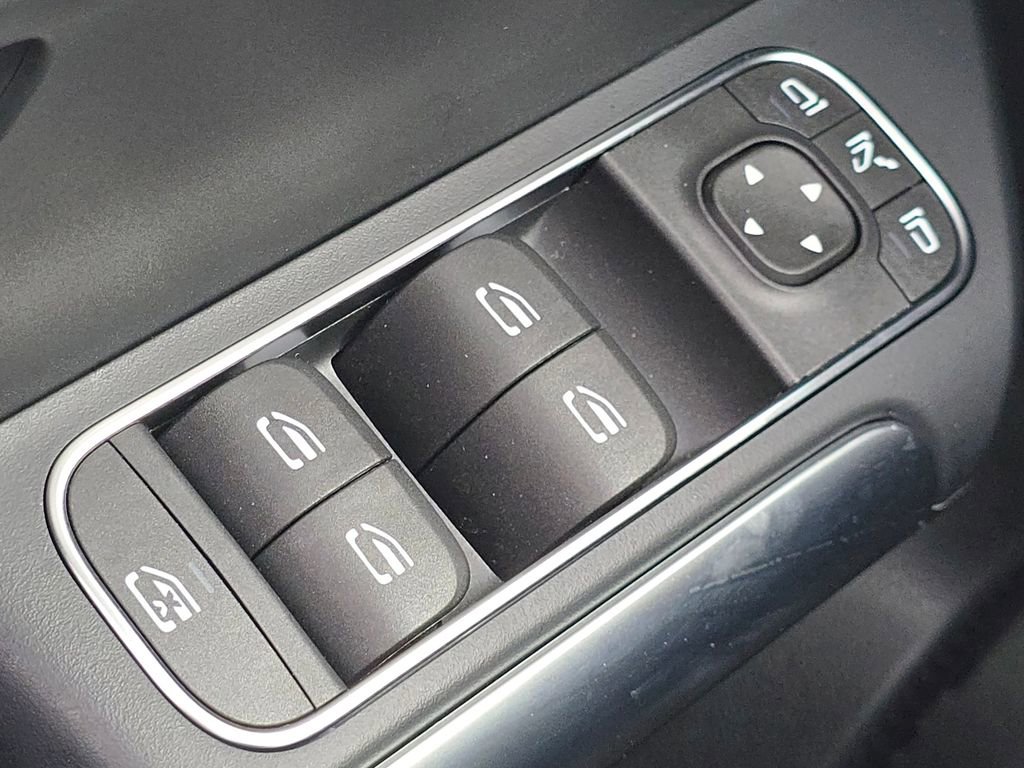 Used 2026 Mercedes-Benz GLA 250 4MATIC image 27