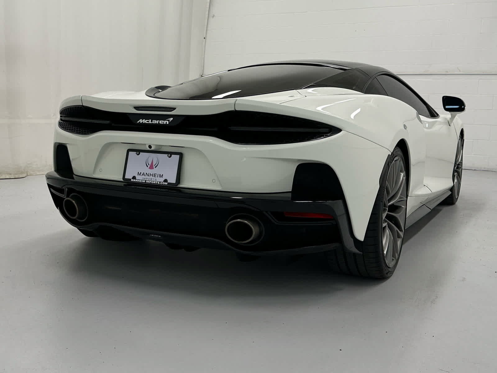 Used 2021 McLaren GT RWD image 6