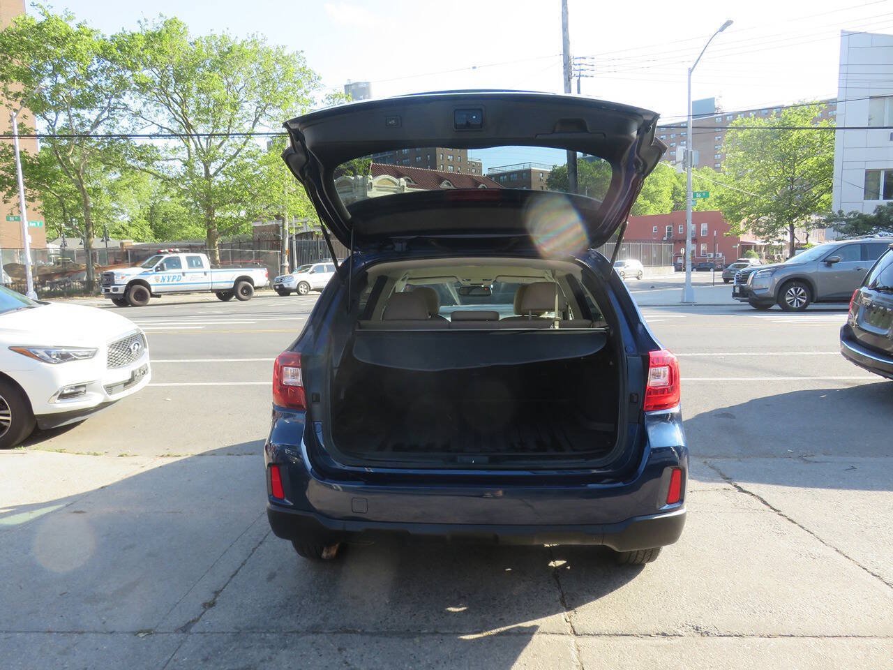 Used 2015 Subaru Outback 2.5i Limited AWD/4WD image 23