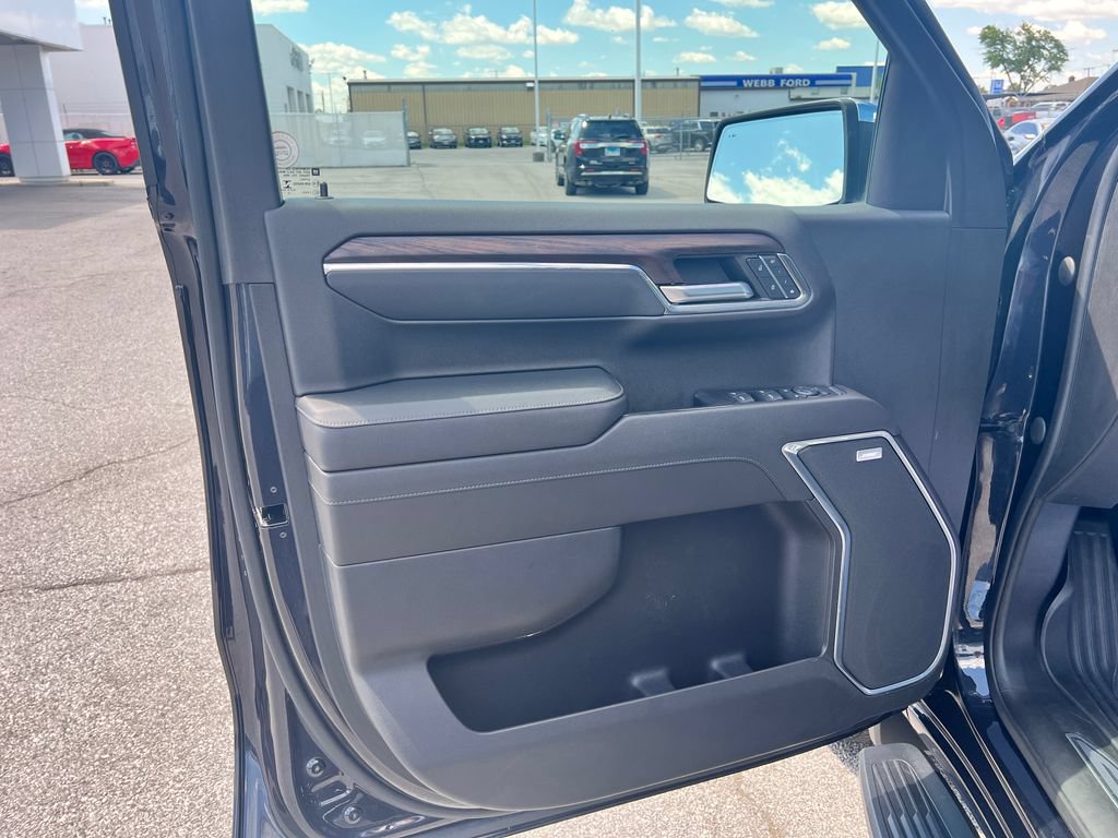 Used 2022 GMC Sierra 1500 SLT w/ SLT Premium Plus Package AWD/4WD image 22