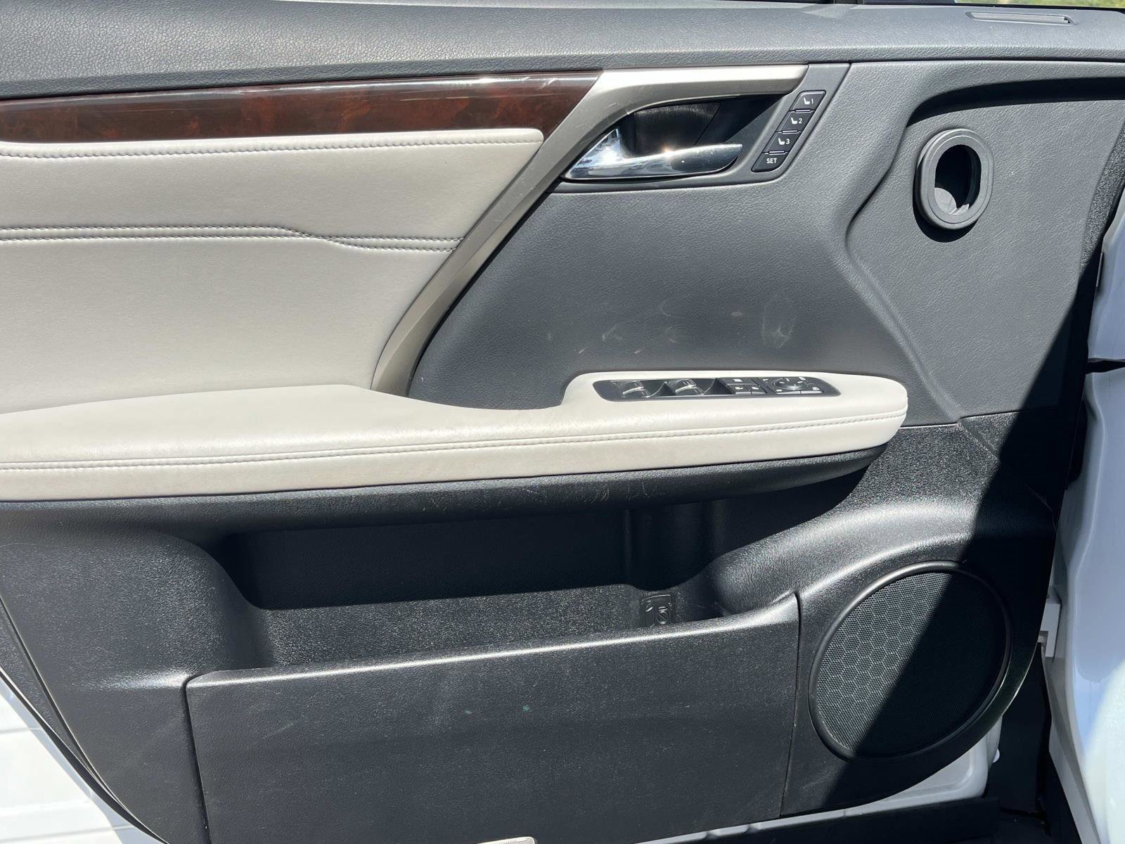 Used 2016 Lexus RX 350 FWD w/ Premium Package image 18