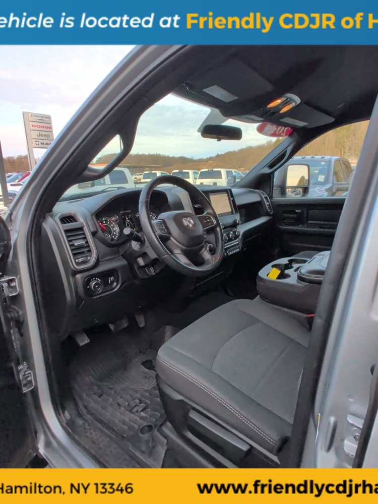 Used 2024 RAM 2500 Tradesman w/ Chrome Appearance Group image 11