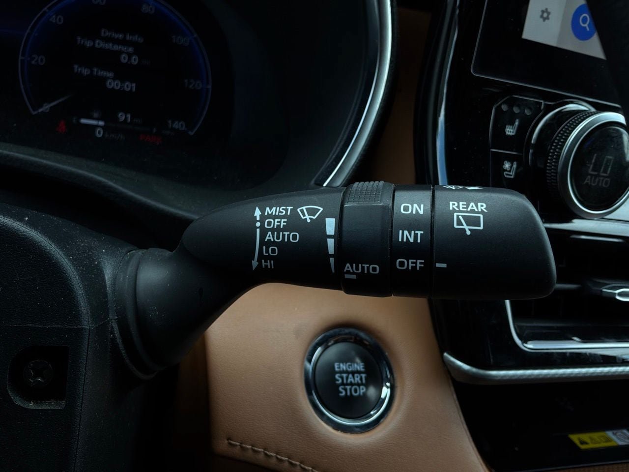 Used 2023 Toyota Highlander Platinum FWD image 44