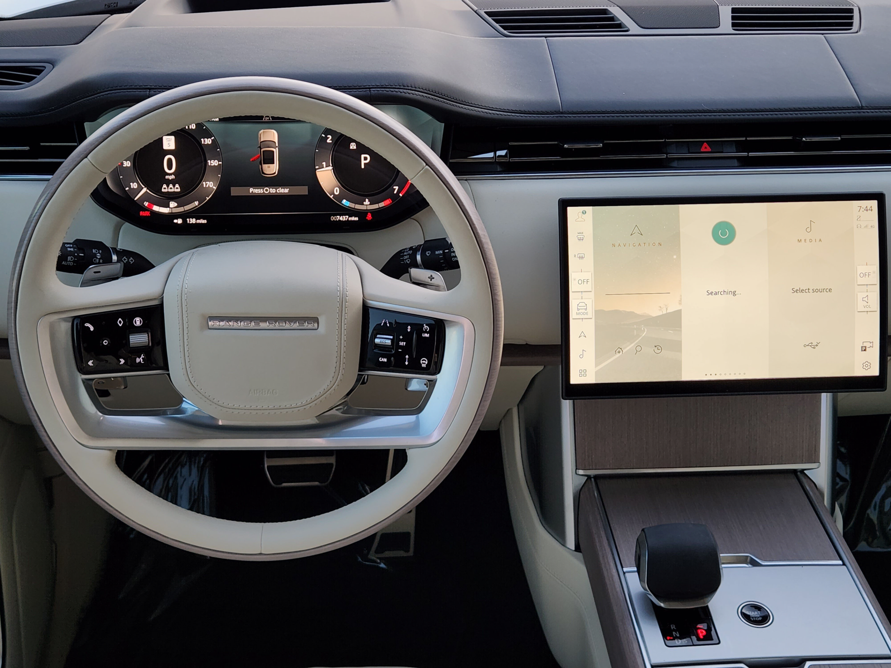 Certified 2026 Land Rover Range Rover SE AWD/4WD image 30