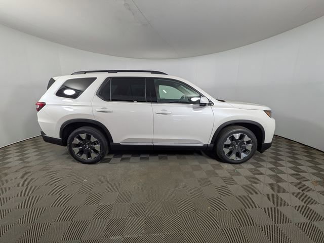 New 2026 Honda Pilot Touring image 2