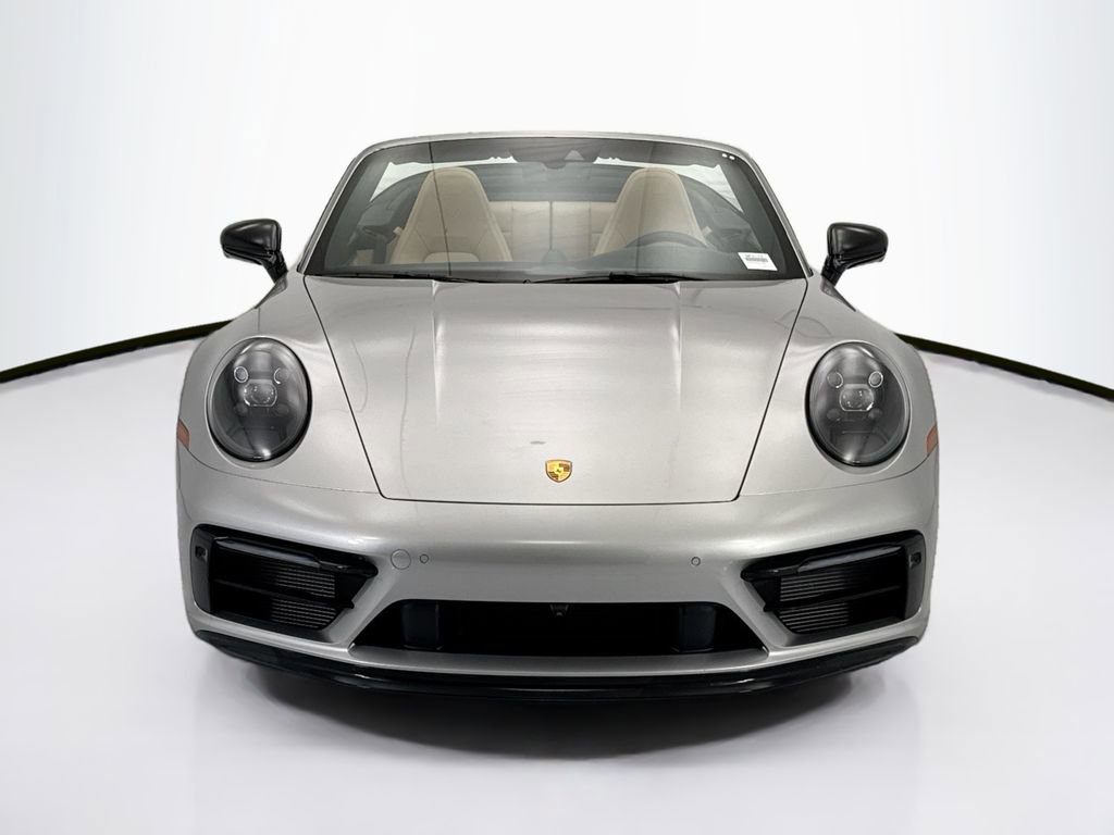 Used 2022 Porsche 911 Carrera S RWD image 2