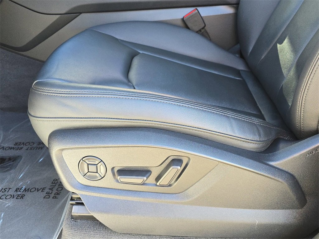 Certified 2023 Audi Q7 2.0T Premium w/ Towing Package image 18