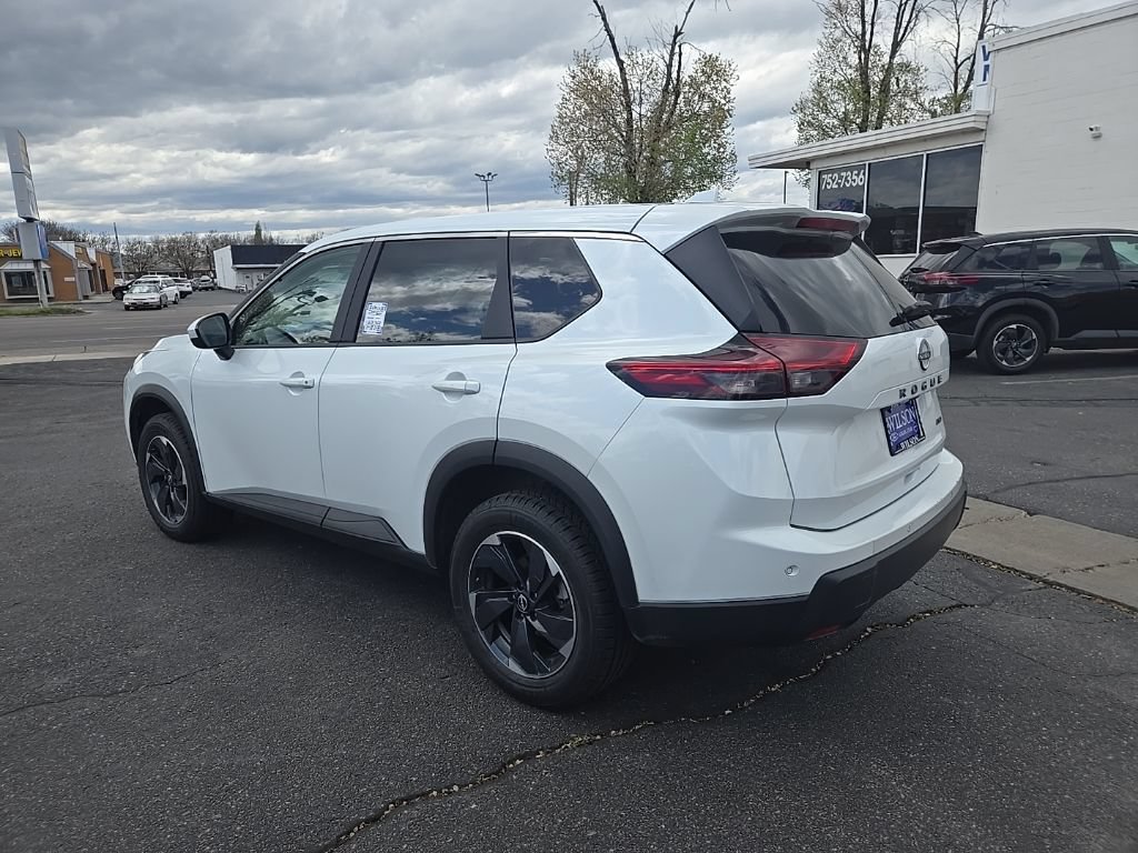 Used 2025 Nissan Rogue SV AWD/4WD image 7