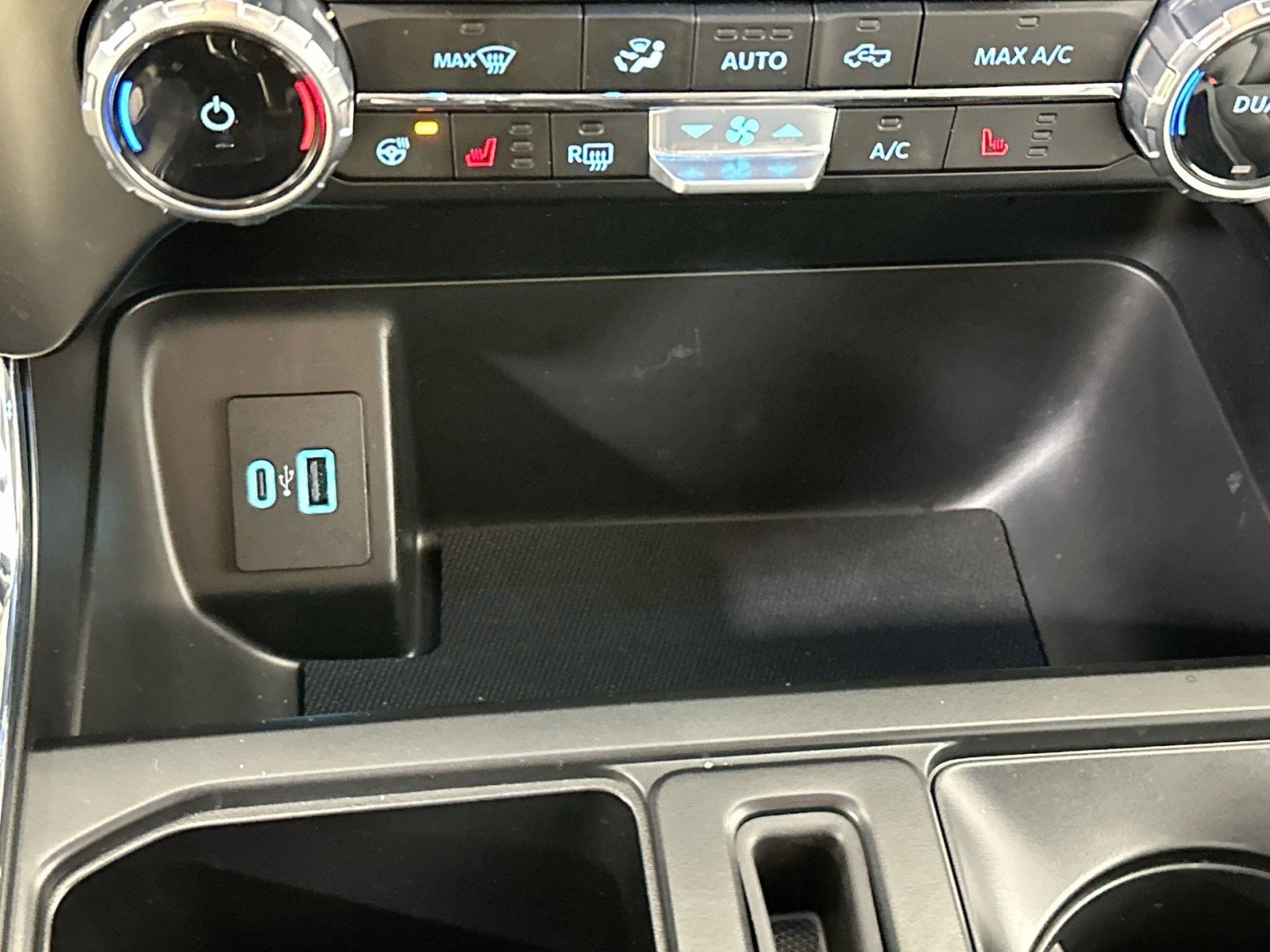 Used 2023 Ford F150 Lightning XLT w/ Equipment Group 312A High image 29