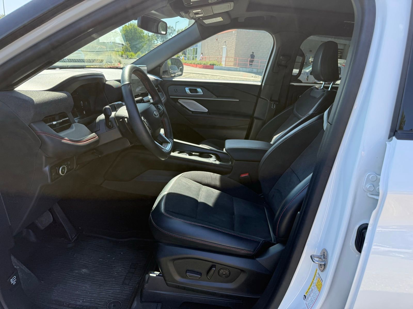 Certified 2025 Ford Explorer ST w/ Sun And Sound Package AWD/4WD image 11