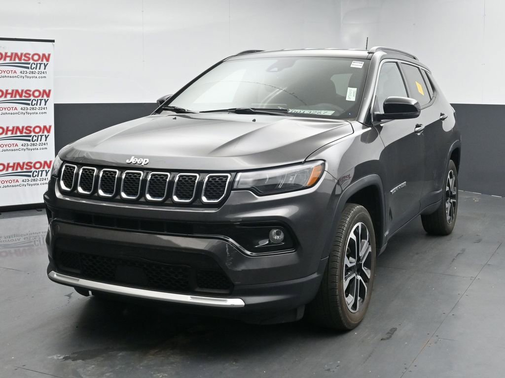 Used 2023 Jeep Compass Limited image 4