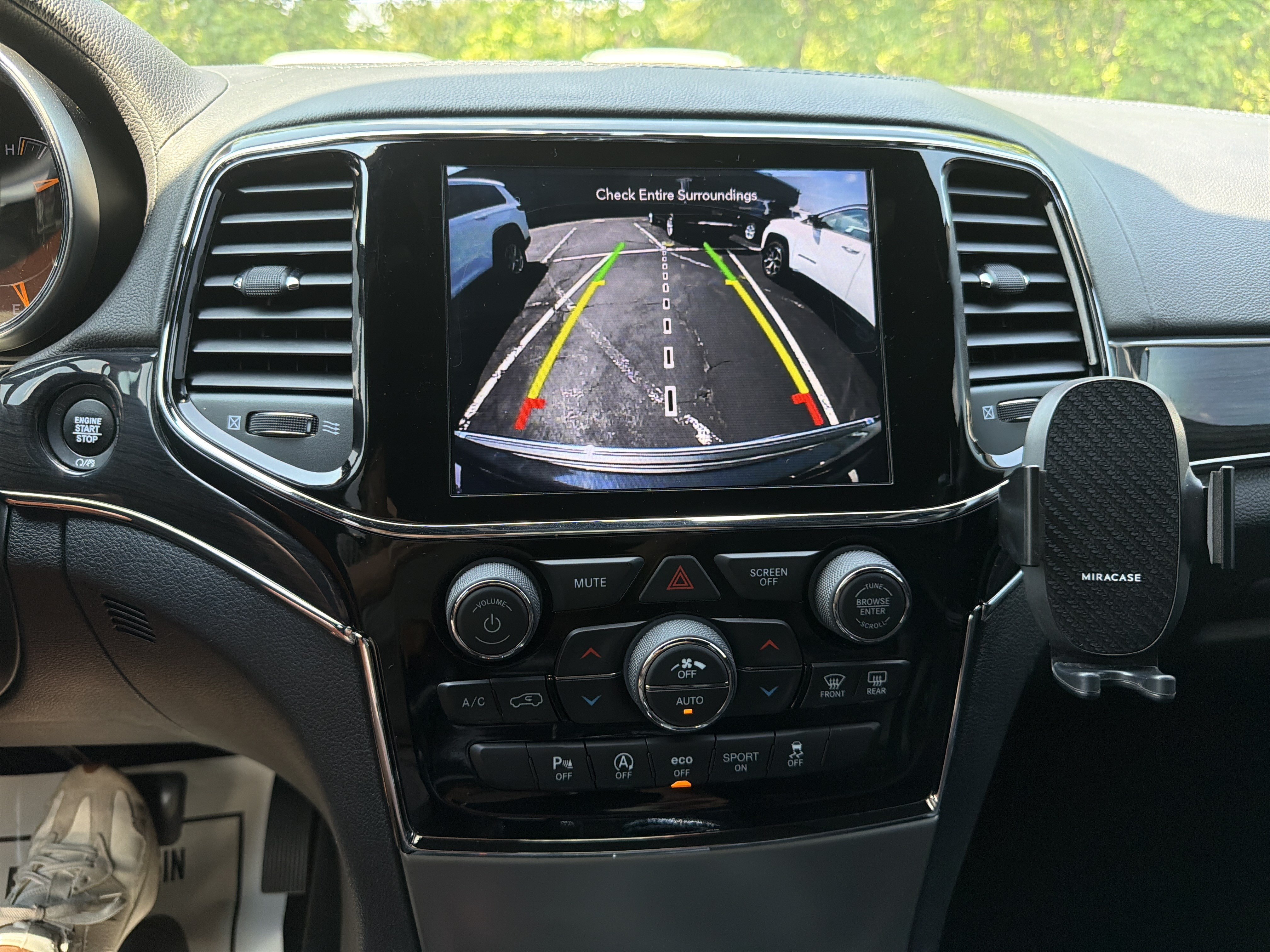 Certified 2020 Jeep Grand Cherokee Overland AWD/4WD image 32