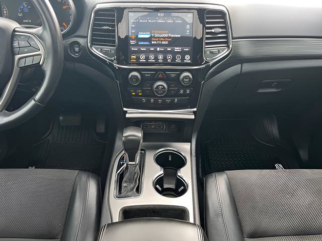 Used 2020 Jeep Grand Cherokee Altitude image 26