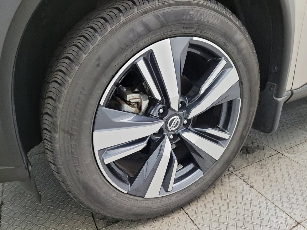 Used 2021 Nissan Rogue SL w/ Premium Package image 31