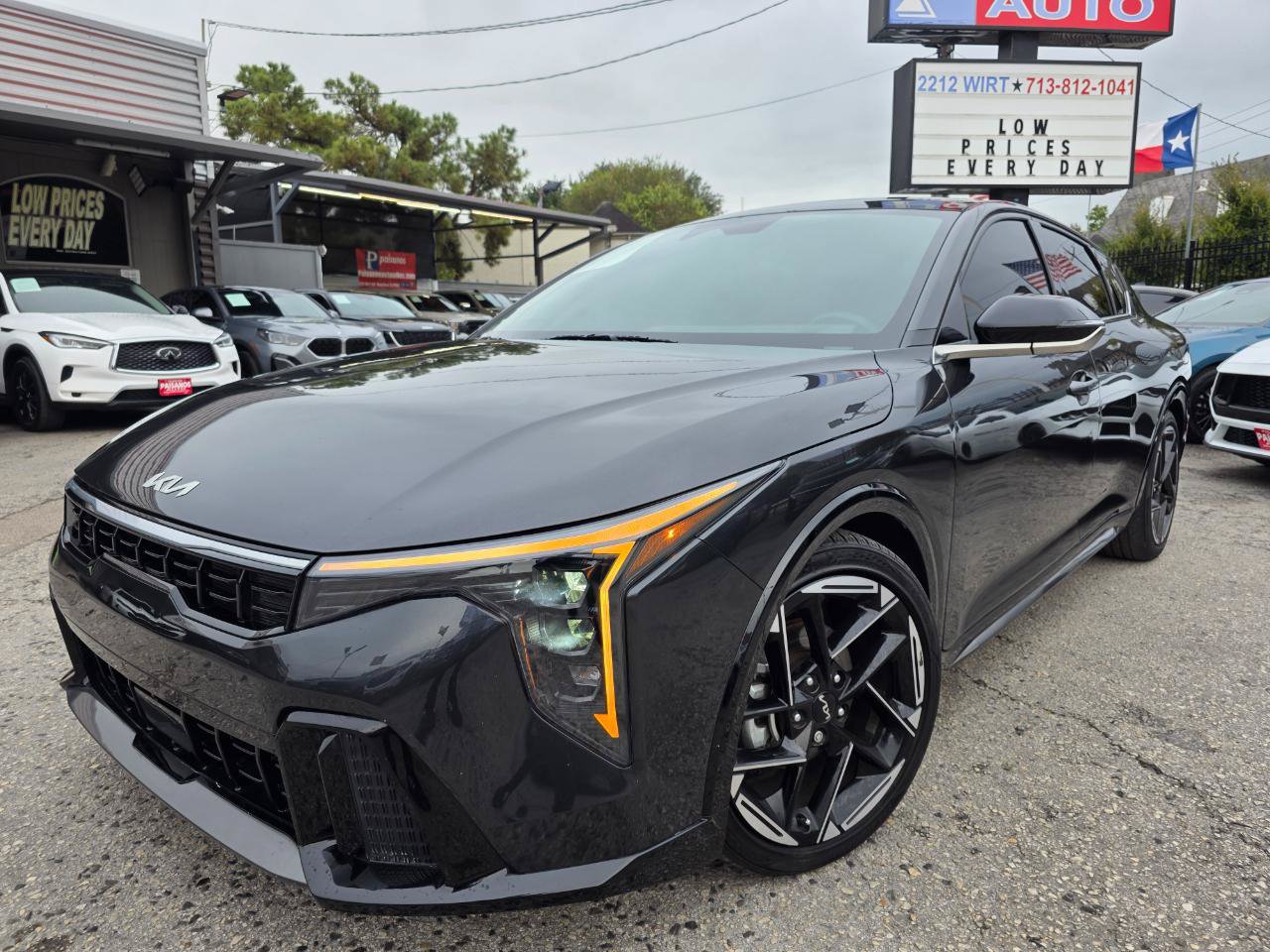 Used 2025 Kia K4 GT-Line w/ GT-Line Premium Package FWD image 2