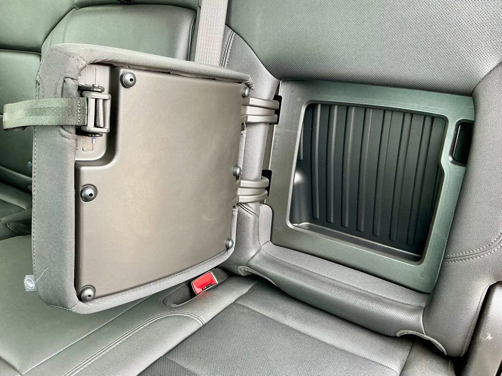 Used 2024 GMC Sierra 3500 SLT w/ SLT Premium Package image 31