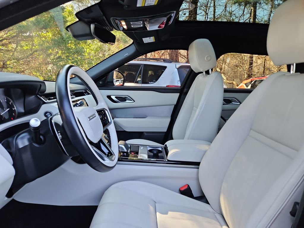 Used 2023 Land Rover Range Rover Velar R-Dynamic S image 23