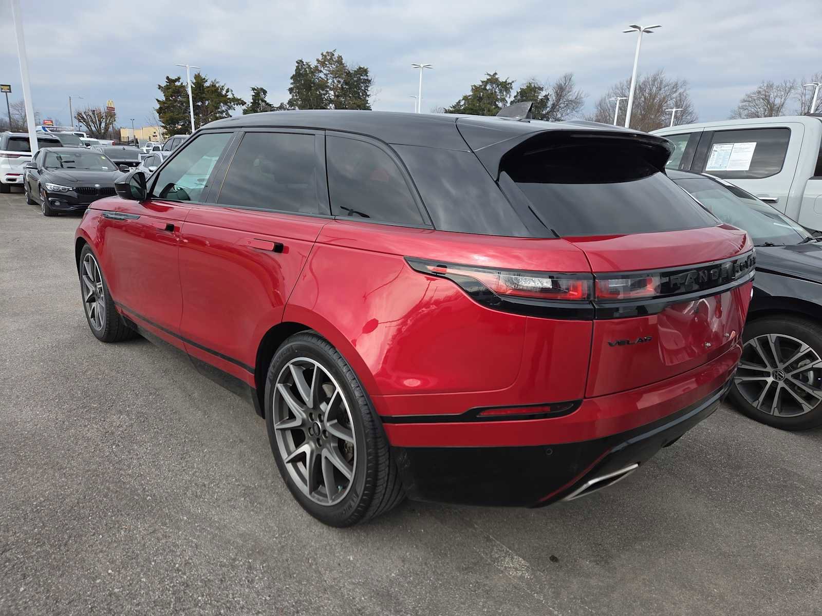 Used 2023 Land Rover Range Rover Velar R-Dynamic S image 3