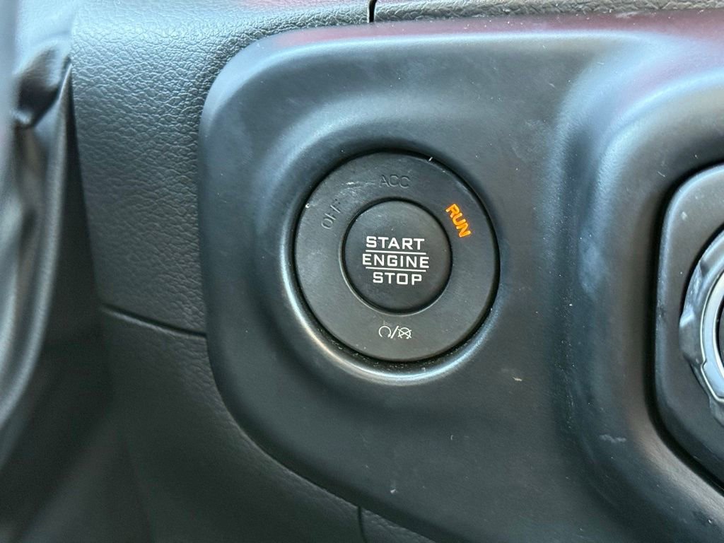 Used 2022 Jeep Wrangler Unlimited Rubicon w/ Cold Weather Group AWD/4WD image 20