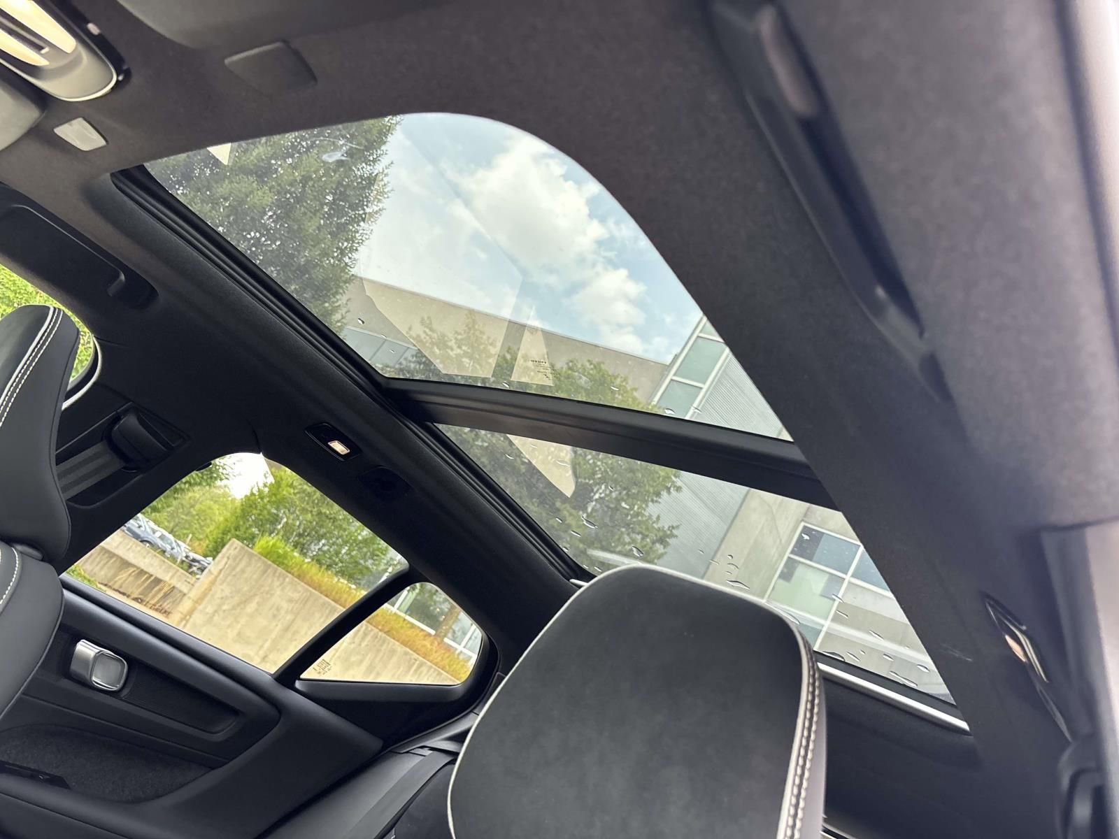 New 2026 Volvo XC40 B5 Ultra w/ Protection Package Premier image 25