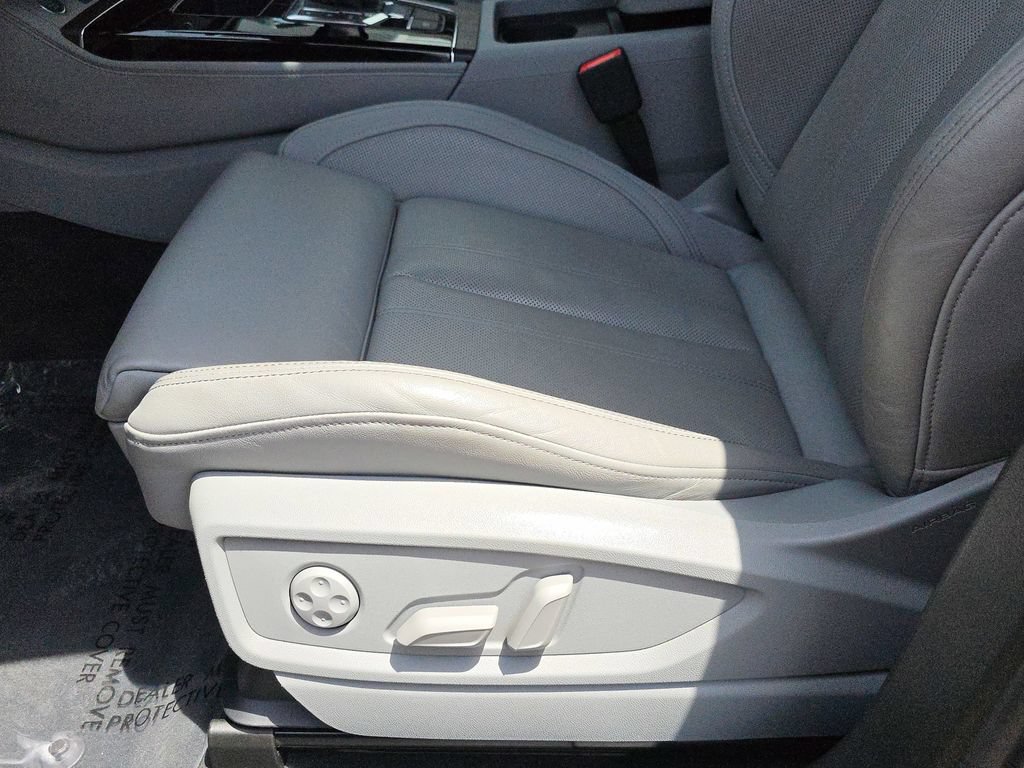 Used 2024 Audi Q5 e Premium Plus w/ Premium Plus Package AWD/4WD image 20