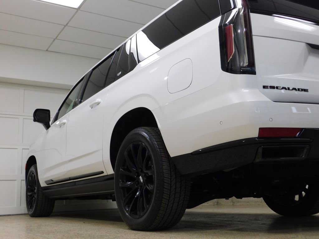 Used 2024 Cadillac Escalade ESV Sport w/ LPO, ONYX Package image 85