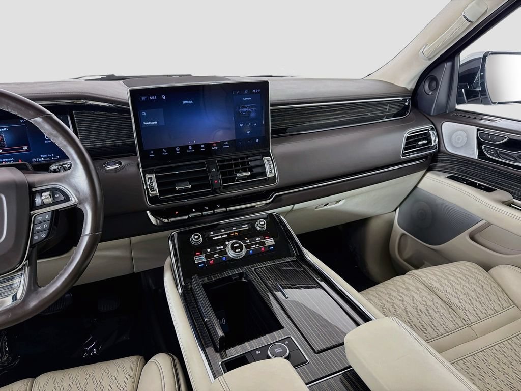 Used 2023 Lincoln Navigator L Black Label AWD/4WD image 24