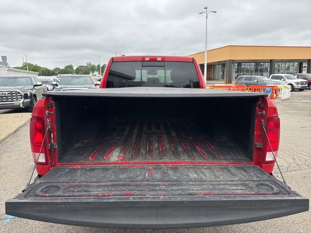 Used 2016 RAM 1500 Classic SLT AWD/4WD image 18