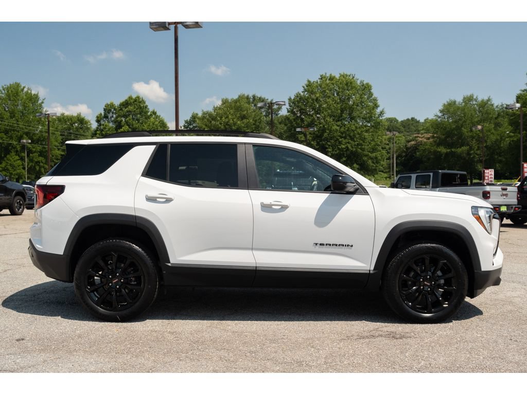 New 2027 GMC Terrain Elevation w/ Elevation Premium Package FWD image 9