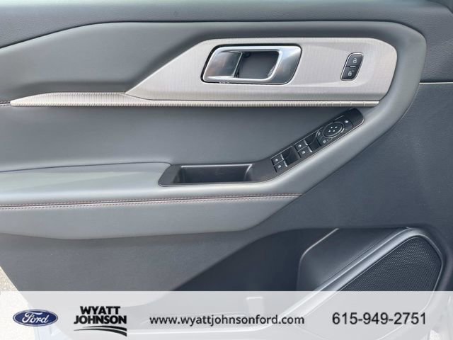 New 2026 Ford Explorer Active RWD image 24