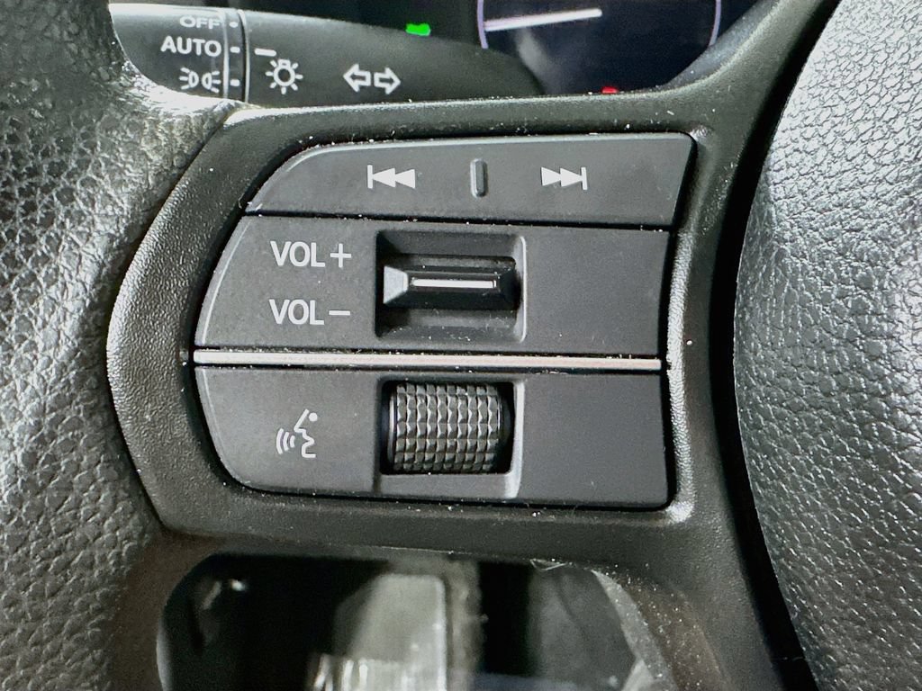 Used 2025 Honda Accord LX image 21