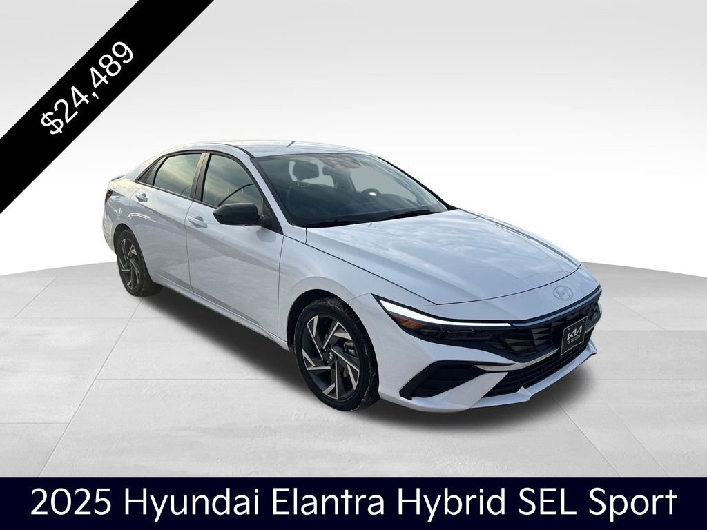 Used 2025 Hyundai Elantra SEL image 7