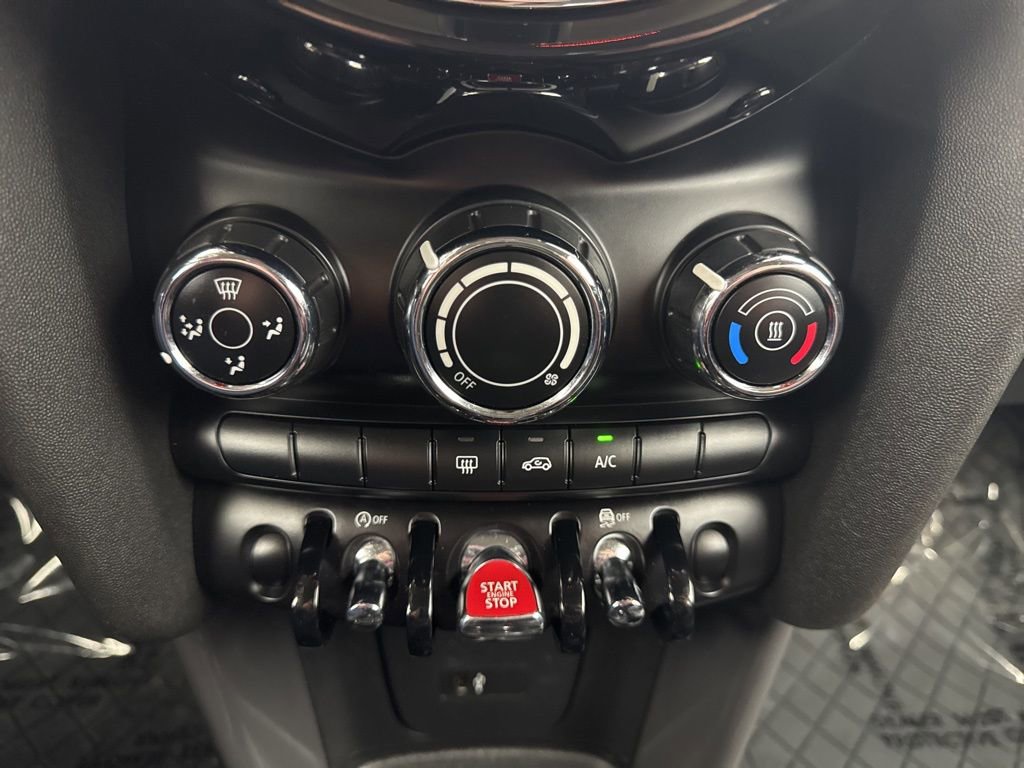 Used 2020 MINI Cooper 4-Door Hardtop image 20