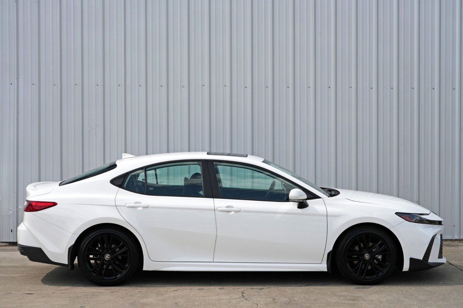Used 2025 Toyota Camry SE image 52