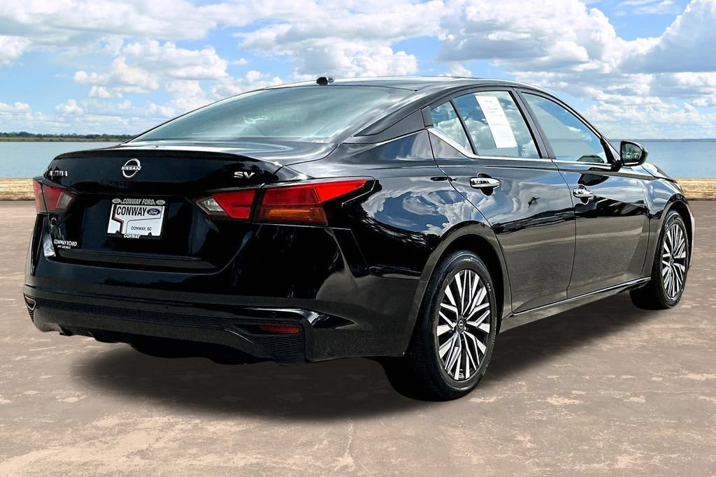 Used 2024 Nissan Altima 2.5 SV FWD image 8